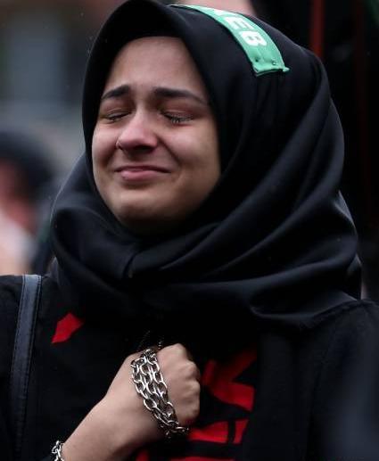 عکس عزاداری زن