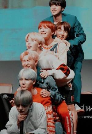 عکس دسته جمعی بی تی اس