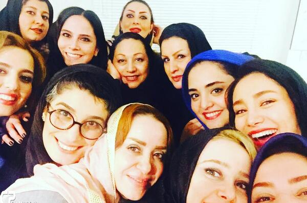 عکس دوستانه دسته جمعی