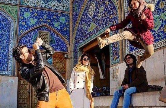 ژست عکس دسته جمعی تولد