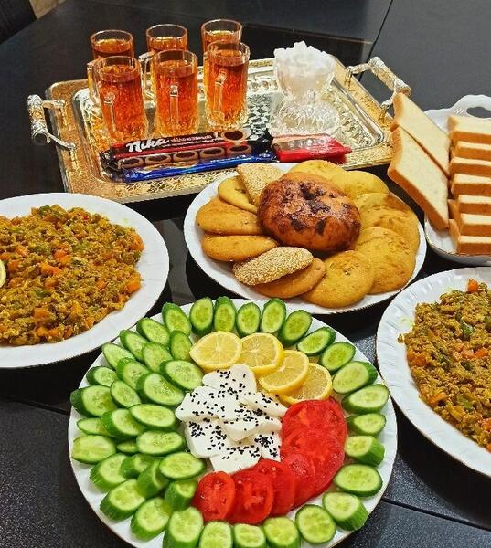 عکس صبحانه دسته جمعی