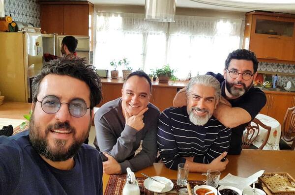 عکس صبحانه دسته جمعی