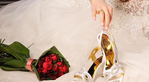 عکس دسته گل و کفش عروس