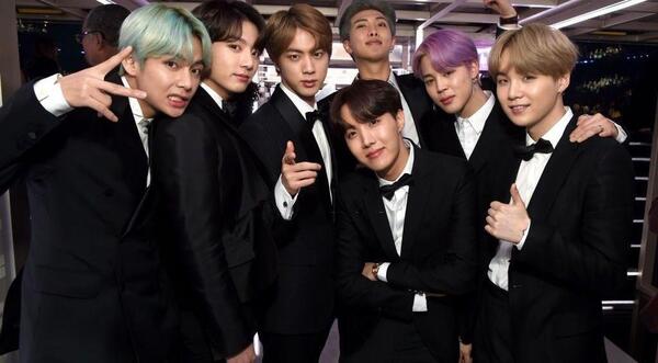 عکس دست جمعی bts