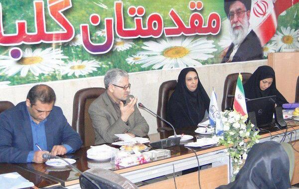 عکس مدیر مدرسه