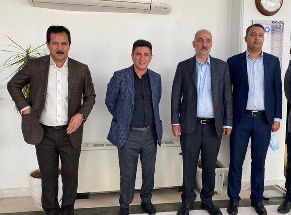 عکس مدیرعامل آینده