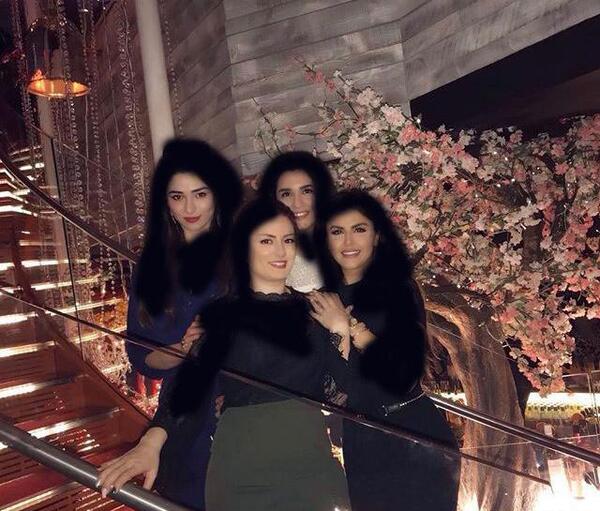 عکس مدیر برنامه سحر خواننده