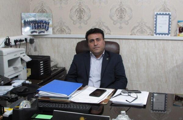 عکس مدیر دبیرستان
