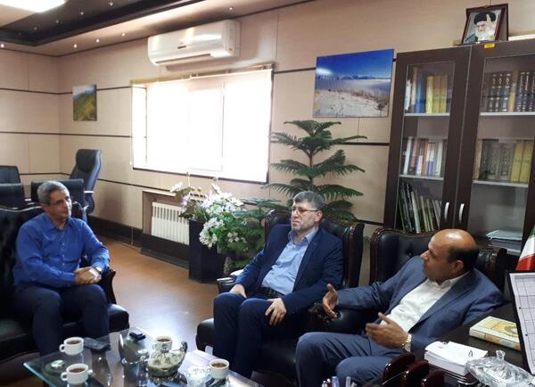 عکس مدیر دفتر