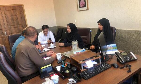 عکس مدیر دفتر