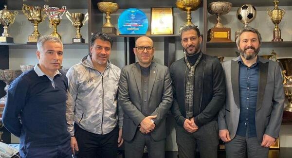 عکس مدیر عامل استقلال