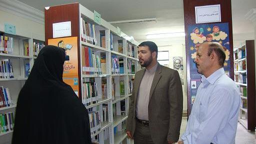عکس مدیر کتابخانه