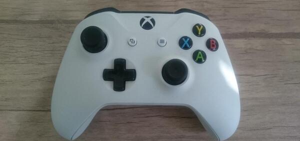 عکس دسته xbox one