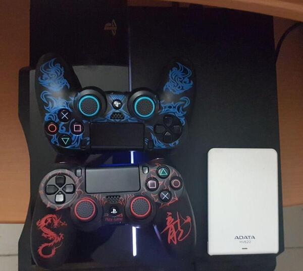 عکس ps4 دسته دوم