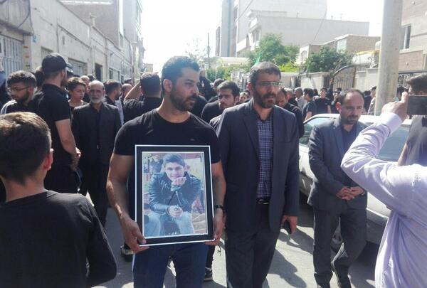 عکس مراسم خاکسپاری جوان ناکام