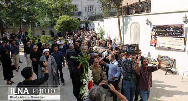 عکس مراسم تشییع کمال طباطبایی