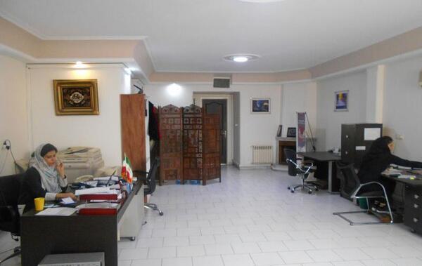 عکس نماینده بیمه
