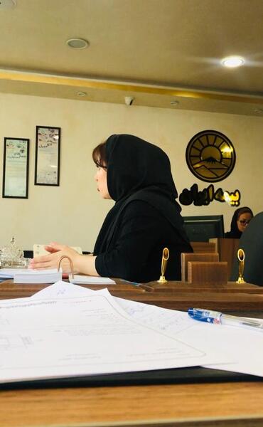 عکس نماینده بیمه