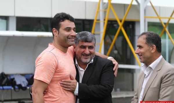 عکس دلخوش نماینده صومعه سرا