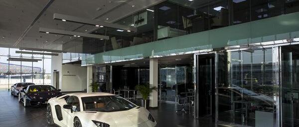 عکس نمایندگی لامبورگینی