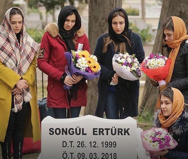 عکس بازیگران غنچه های زخمی با لباس عروس