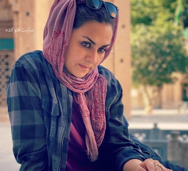 عکس بازیگران کلبه ای در مه