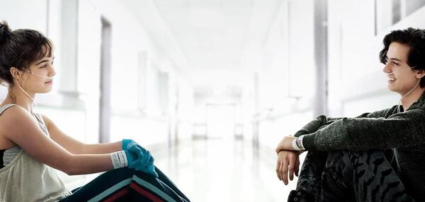 عکس بازیگران five feet apart