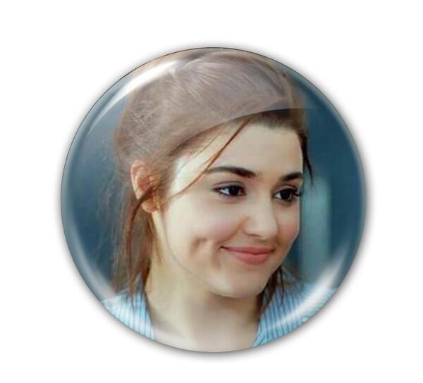 عکس هانده ارچل با گوشی