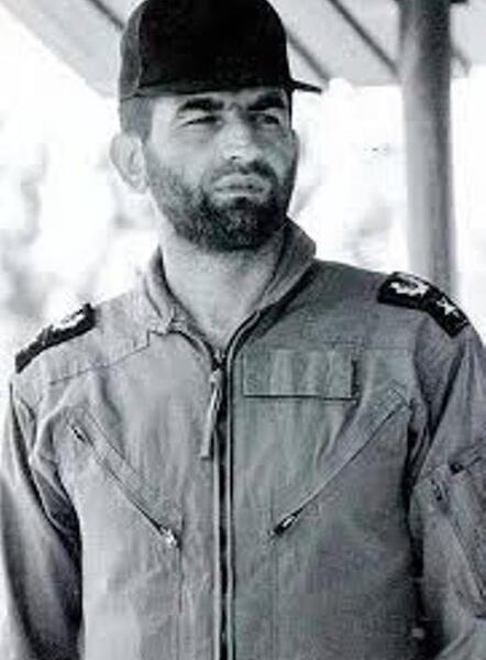 عکس عباس بابایی در شوق پرواز