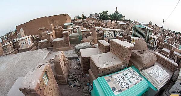 عکس قبرستان کربلا