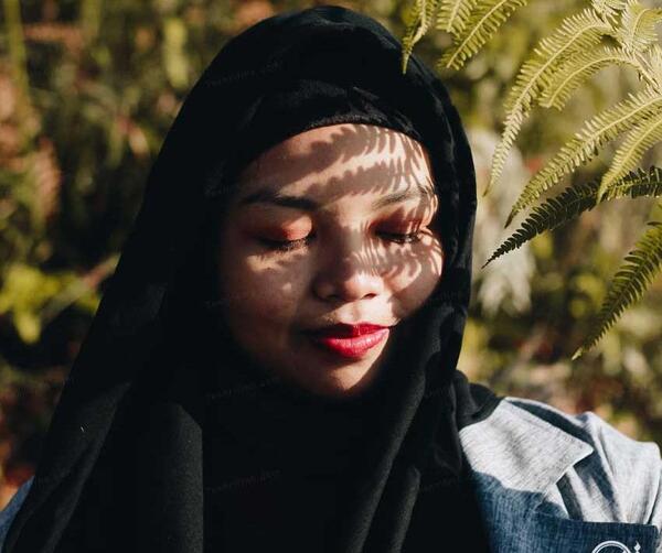 ژست برای عکس با حجاب