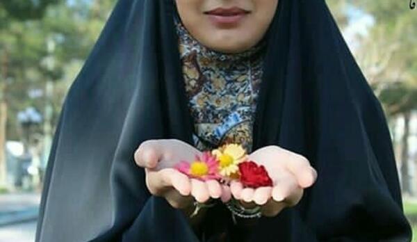 ژست برای عکس با حجاب