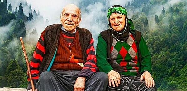عکس لبخند پیرمرد