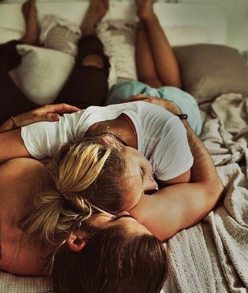 عکس عاشقانه روی هم
