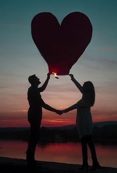 عکس عاشقانه دونفره پس زمینه