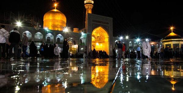 عکس حرم امام رضا در روز بارانی