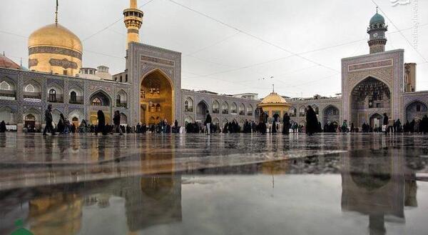 عکس حرم امام رضا در روز بارانی