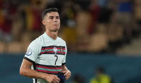 عکس رونالدو در پرسپولیس