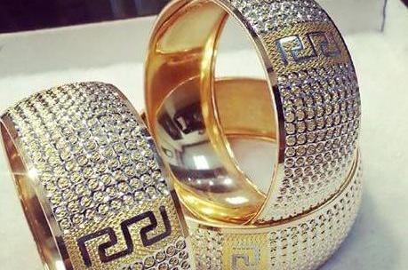 عکس طلا تک پوش