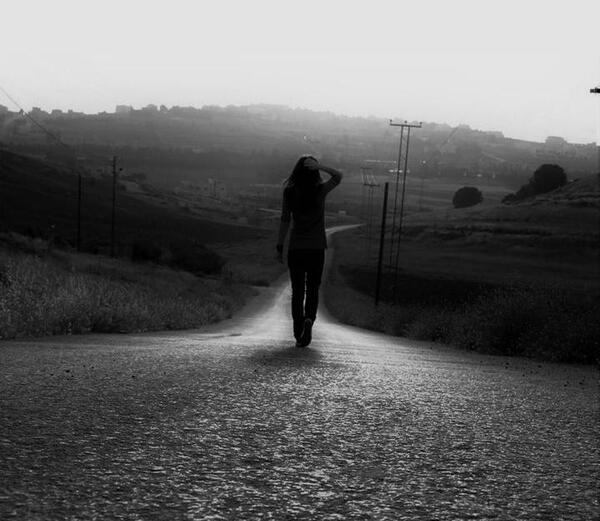 عکس سیاه سفید غمگین برای پروفایل