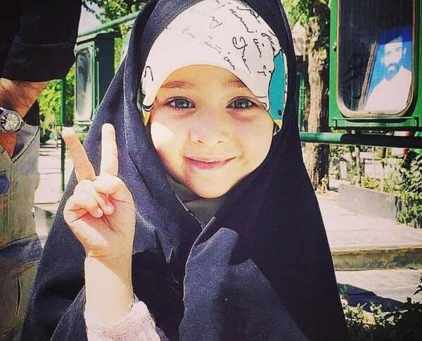 عکس سلفی دختر با حجاب
