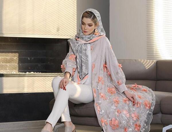عکس مدل مانتو دخترانه حریر گلدار