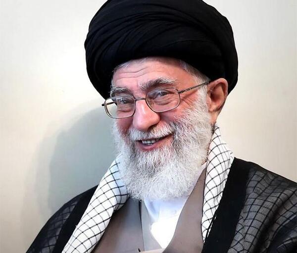 عکس لبخند رهبر