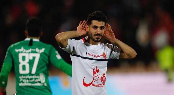 عکس بهنام برزای با لباس پرسپولیس