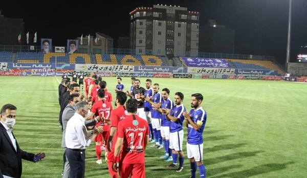 عکس بهنام برزای با لباس پرسپولیس