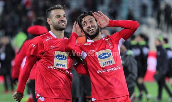عکس بهنام برزای با لباس پرسپولیس