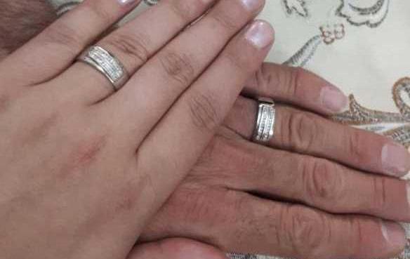 ژست عکس پروفایل حلقه نامزدی