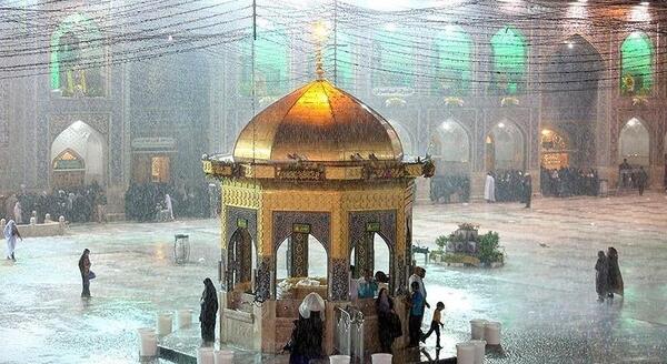 عکس حرم امام رضا زیر باران