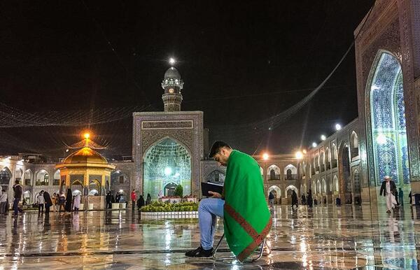 عکس حرم امام رضا زیر باران