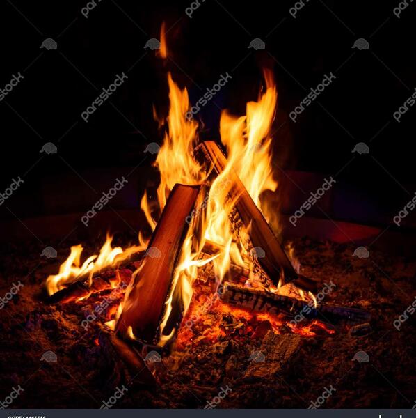 عکس آتش در شب